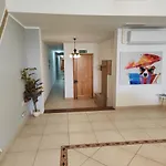 Grand Seaside Apartment, 3 Bedrooms - 4 Bathrooms *