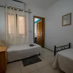 Grand Seaside Apartment, 3 Bedrooms - 4 Bathrooms Διαμέρισμα *
