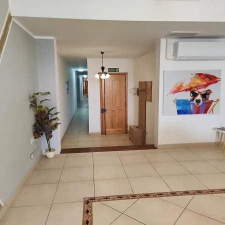 Grand Seaside Apartment, 3 Bedrooms - 4 Bathrooms *