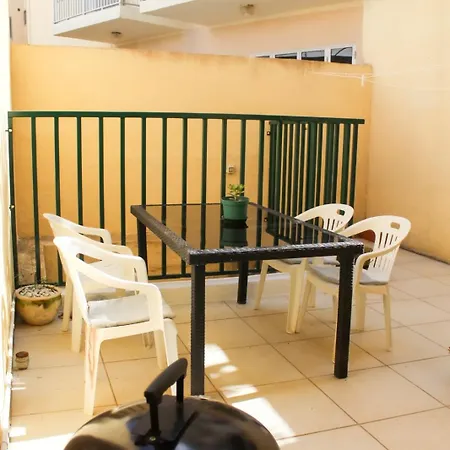 Grand Seaside Apartment, 3 Bedrooms - 4 Bathrooms Is-Sellum