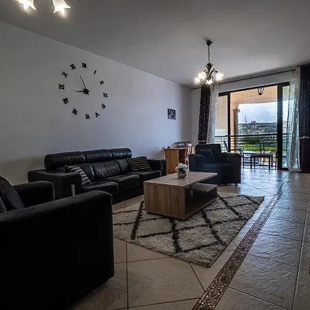 Grand Seaside Apartment, 3 Bedrooms - 4 Bathrooms דירה