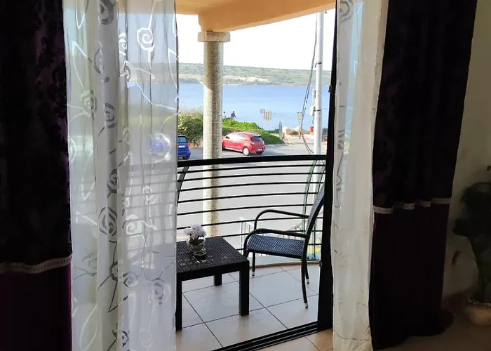 Grand Seaside Apartment, 3 Bedrooms - 4 Bathrooms * Is-Sellum