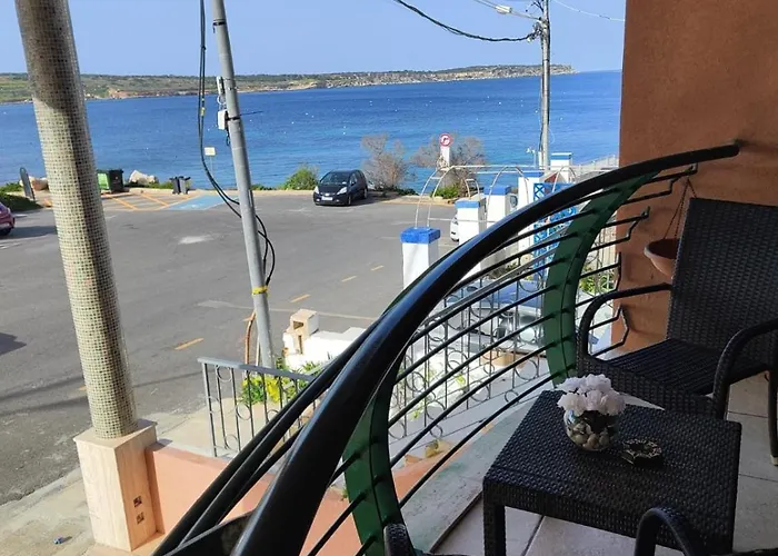 Grand Seaside Apartment, 3 Bedrooms - 4 Bathrooms * Is-Sellum