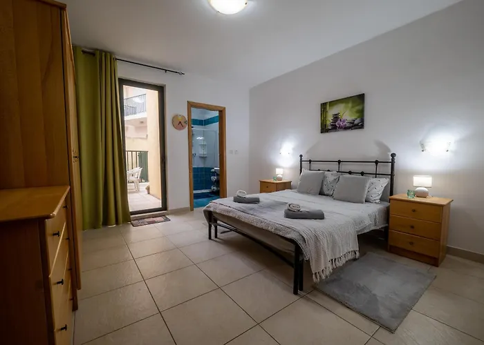 Διαμέρισμα Grand Seaside Apartment, 3 Bedrooms - 4 Bathrooms
